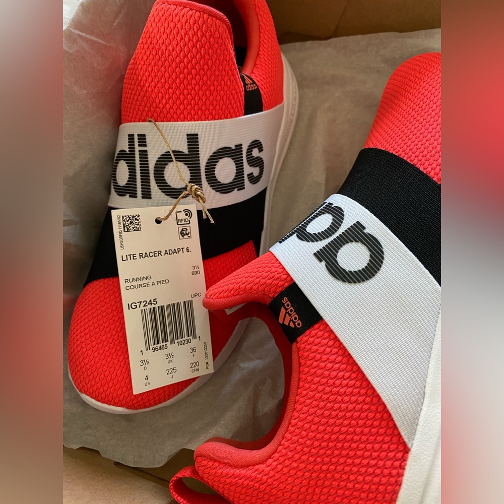 NWT Kids Adidas Lite Racer Adapt Sneakers (Big Kid size 4)